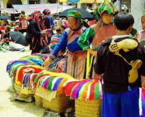 Sapa - Bac Ha Market Tour 1 Day