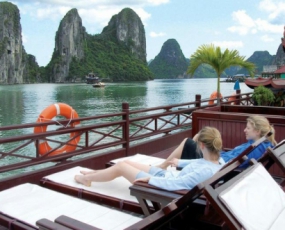 Tour Halong Bay on Lavender Cruise 2 Days 1 Nights