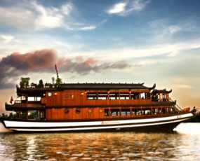 Water Puppet Show and Dinner on Bonsai Cruise at Saigon